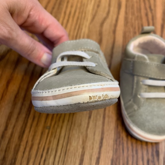 Surprize by Stride Rite Baby Sneaker, 6-12 months - Picture 2 of 11